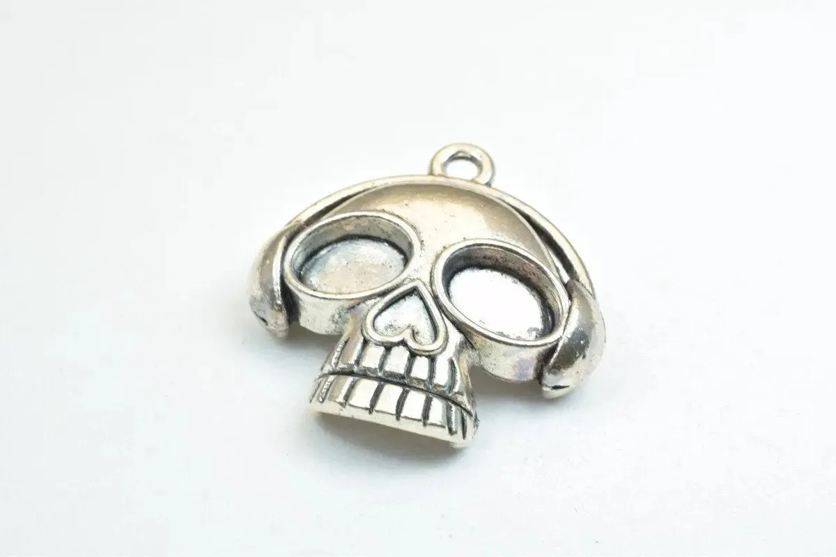 2 PCs Skull Silver Alloy Beads Antique Silver Alloy Metal Bracelets Charm Pendant Size 33x31mm Jump Ring Size 2mm For Jewelry Making