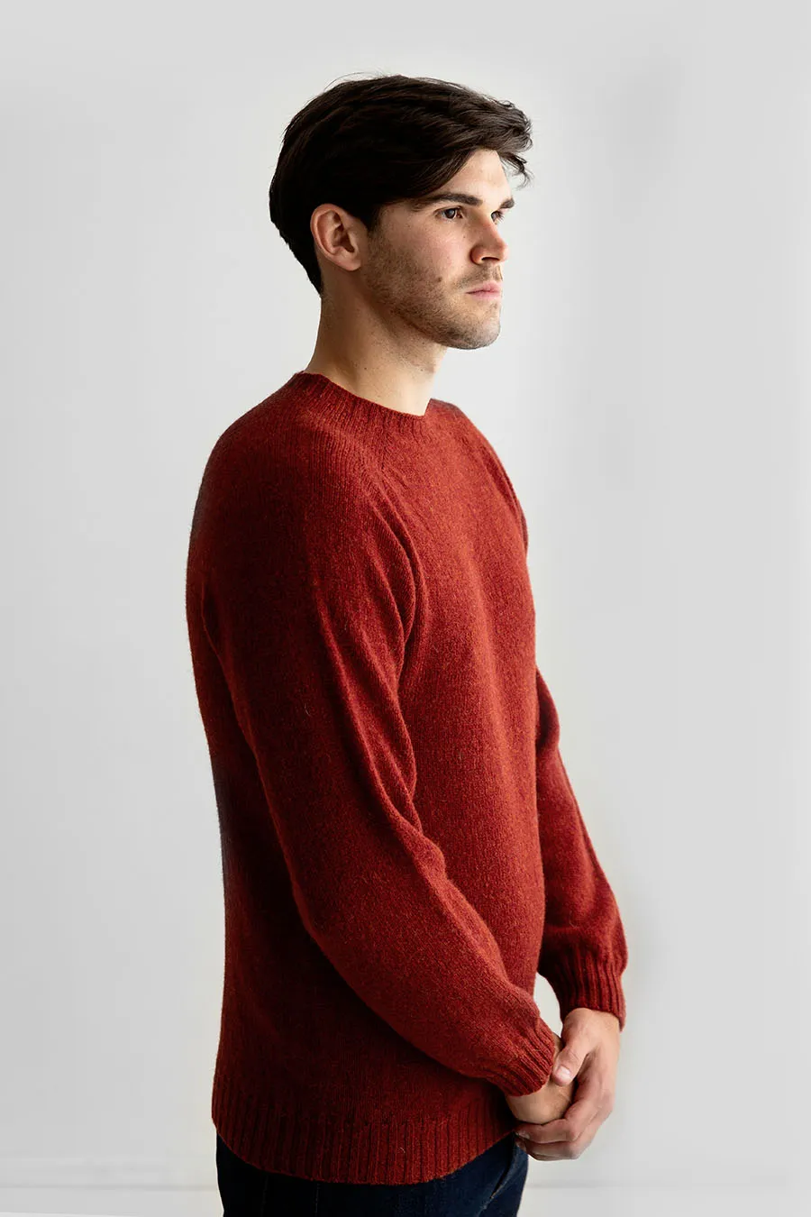 Mens Seamless Saddle Shoulder Shetland Jumper - Blaze red