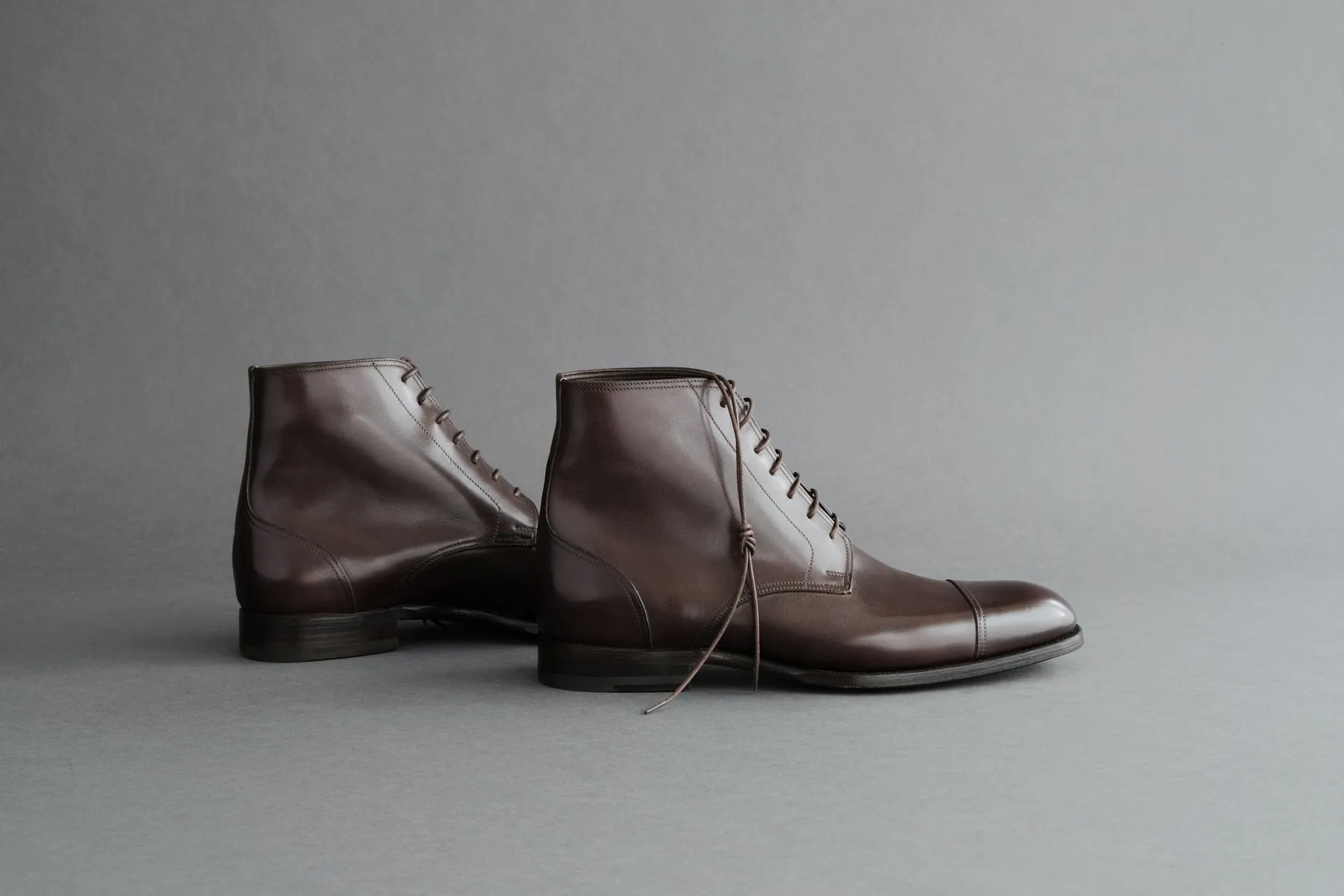 ZeroTwoTwo.Che Toe-Cap Derby Boots From Bavarian Calf